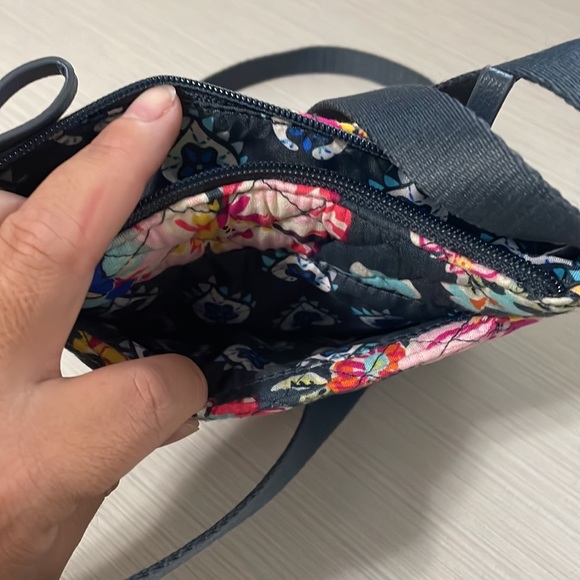 Vera Bradley Mini Hipster - Picture 3 of 6